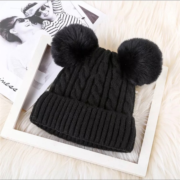 Beanie removable Pom Pom+Back in stock colors! NWT+Disneyland fun - Picture 6 of 8